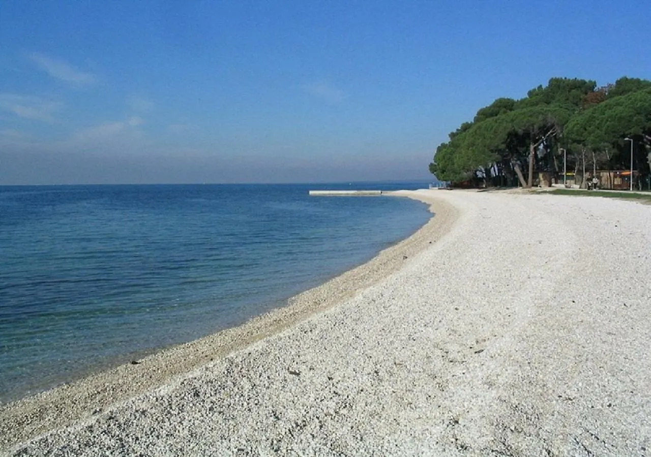Amfora With Sea View Apartment Fazana